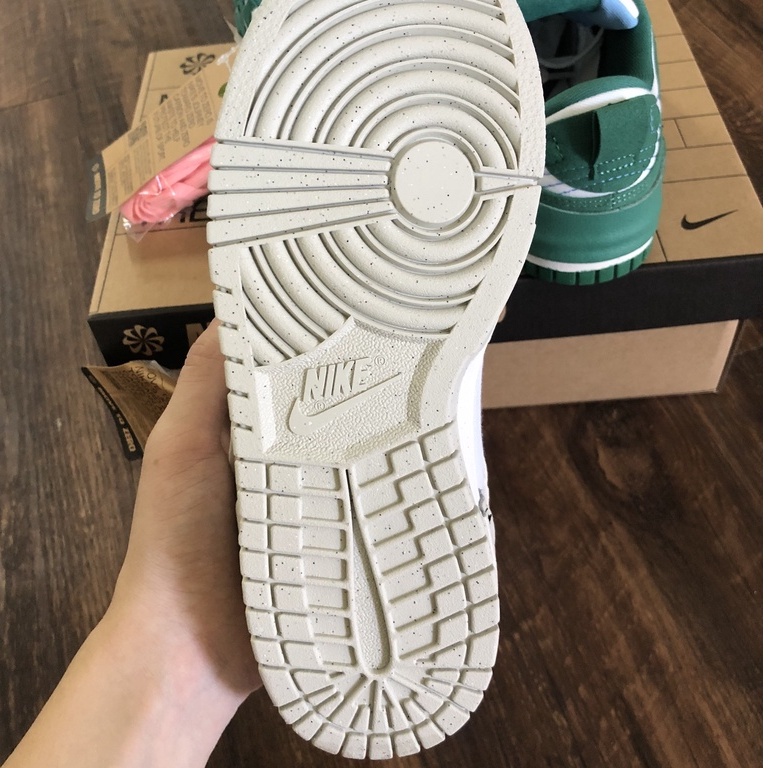 Giày Sneaker Sb Dunk Low Disrupt 2 Pale Ivory Black,Sb Dunk Low Kem Trắng Đen)