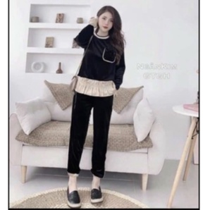 Bộ thể thao nhung thêu tim xinh xắn