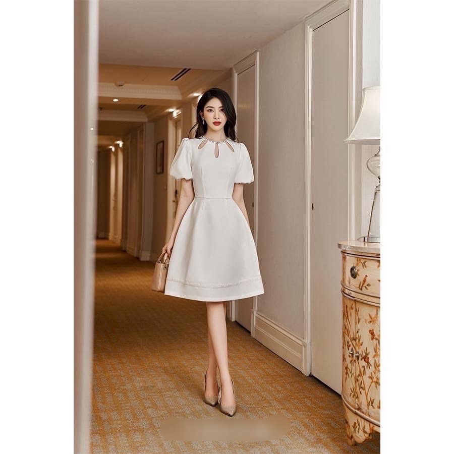 Đầm dự tiệc trắng cổ đính đá Laven Dress
