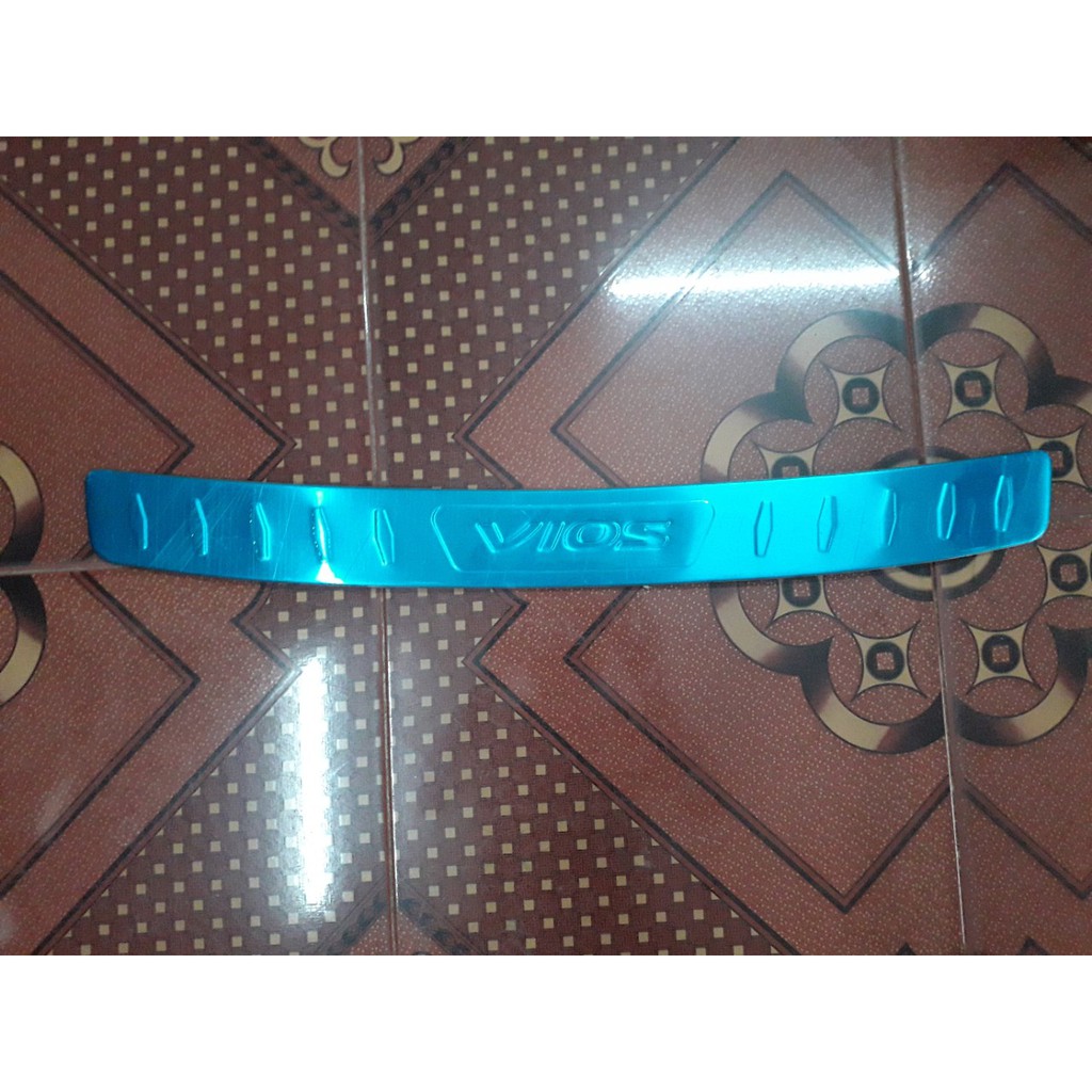 Chống chầy cốp ngoài vios