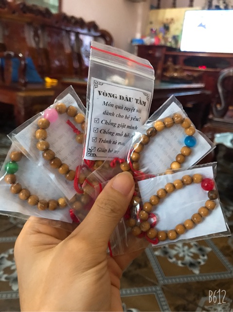 Vòng dâu tằm gắn đá phong thuỷ cho bé | BigBuy360 - bigbuy360.vn