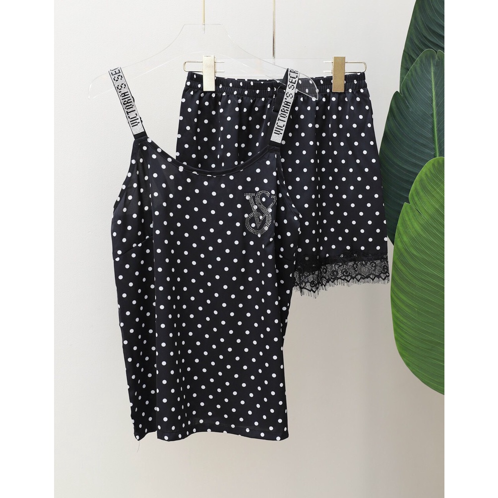New bộ ngủ Vic 2 dây đính đá lụa cao cấp ,họa tiết thì đơn giản sang trọng . B74