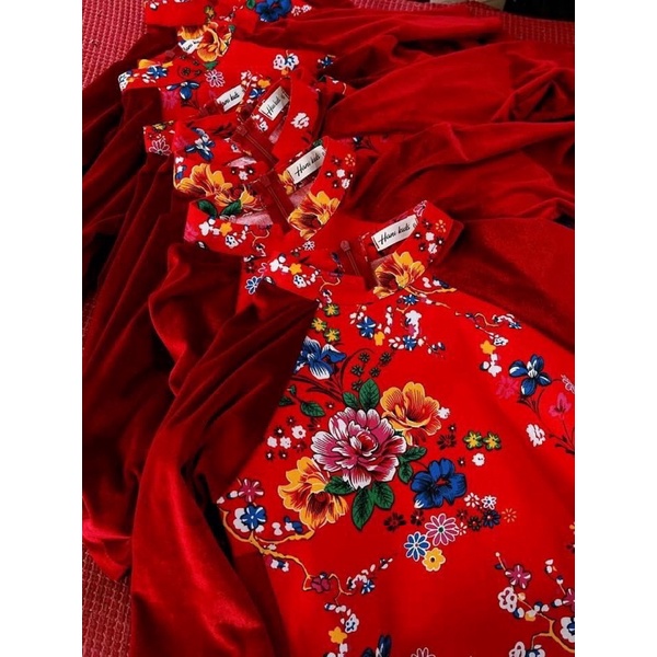 Váy cách tân hoa nhung cho bé