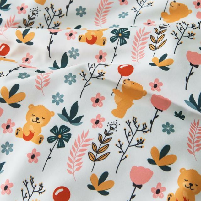 Bộ Chăn Ga Gối Bé Gấu Và Hoa Cotton Poly