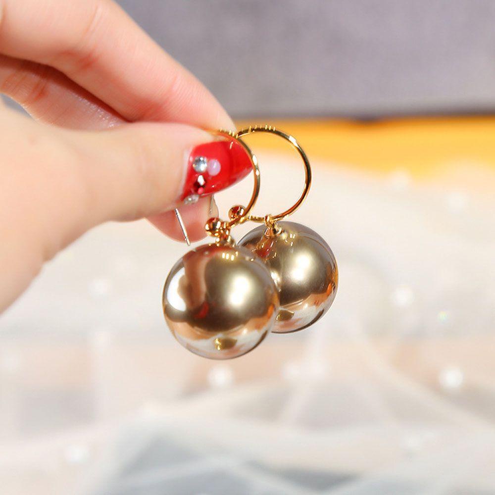 Khuyên Tai Dạng Vòng Lủng Lẳng Mặt Hạt Tròn Lớn Màu Trắng Phong Cách Thời Trang Thanh Lịch