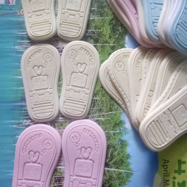 Đế giày nhựa dẻo _có đục lỗ &amp;và chưa đục