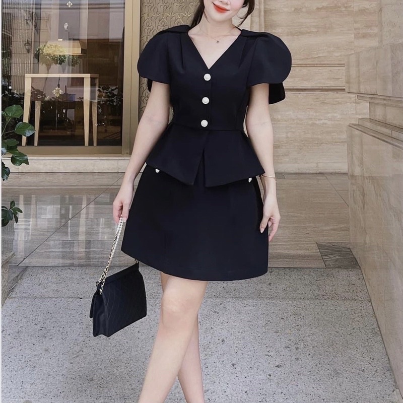 Áo kiểu G355 quyến rũ dễ phối với các loại chân váy hoặc quần - GEM Fashion