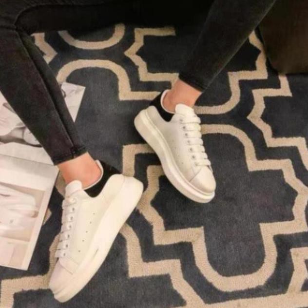 Xả hàng Giày Sneaker MC Queen cao cấp hàng 11 Gót Nhung Dây Lụa Cao Cấp Full Box | BigBuy360 - bigbuy360.vn