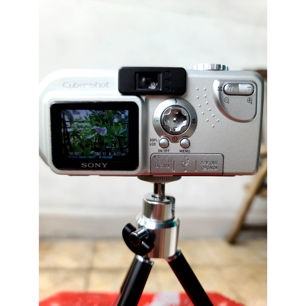 Máy ảnh du lịch Sony DSC – P7