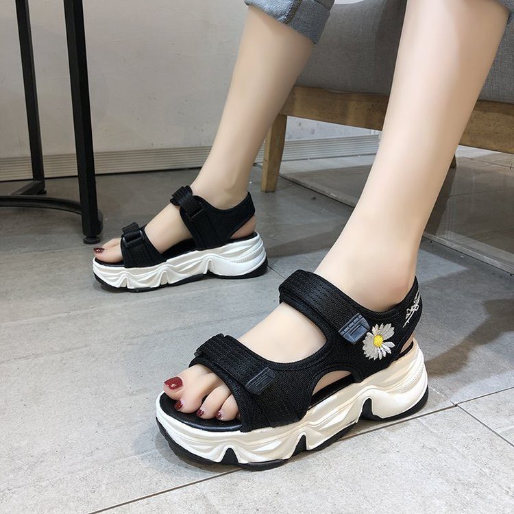 Giày sandal nữ đế cao phối màu hoa cúc MWC NUSD- 2829