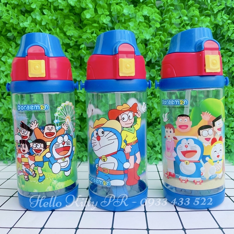 Bình nước 550ml có dây đeo Hello Kitty - Doremon Doraemon