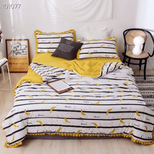 Bộ Chuối Kẻ Ngang Đen Chăn Trần Bông set Chăn Ga gối đệm 4 Món Chất Liệu Đũi Mịn Màng