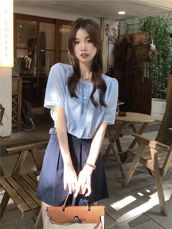 Set Áo Cổ Tròn Kẻ Sọc Phối Quần Short Lưng Cao Ống Rộng Thời Trang Cá Tính 54032