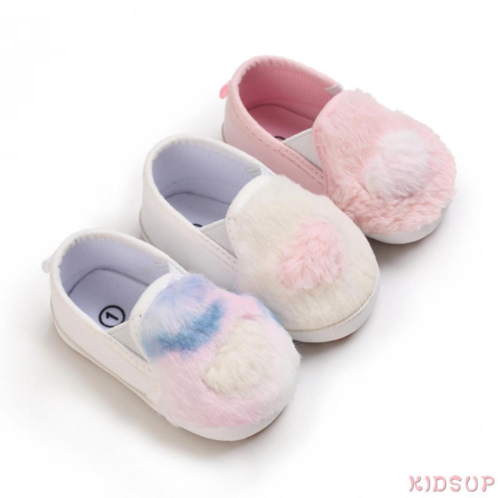 Giày đế mềm chống trượt hình trái tim cho bé