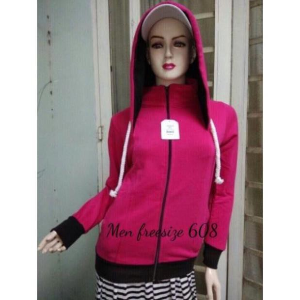 Áo khoác nỉ ngoại cổ nón xỏ ngón có túi trong vô cùng tiện lợi cho công cuộc bảo vệ da của các nàng KMG