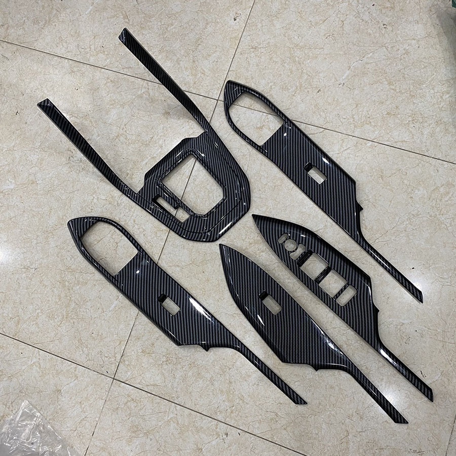 Ốp nội thất carbon xe Toyota Avanza 2022 2023 Cao Cấp - 5 chi tiết (Tặng Kèm Keo Tăng Dính)
