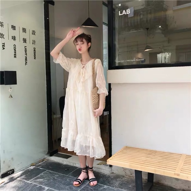 [Mã WASTMAY giảm 15% tối đa 30K đơn 150K] Đầm công chúa tay lỡ cổ buộc thêu bướm ulzzang 🌥 | BigBuy360 - bigbuy360.vn