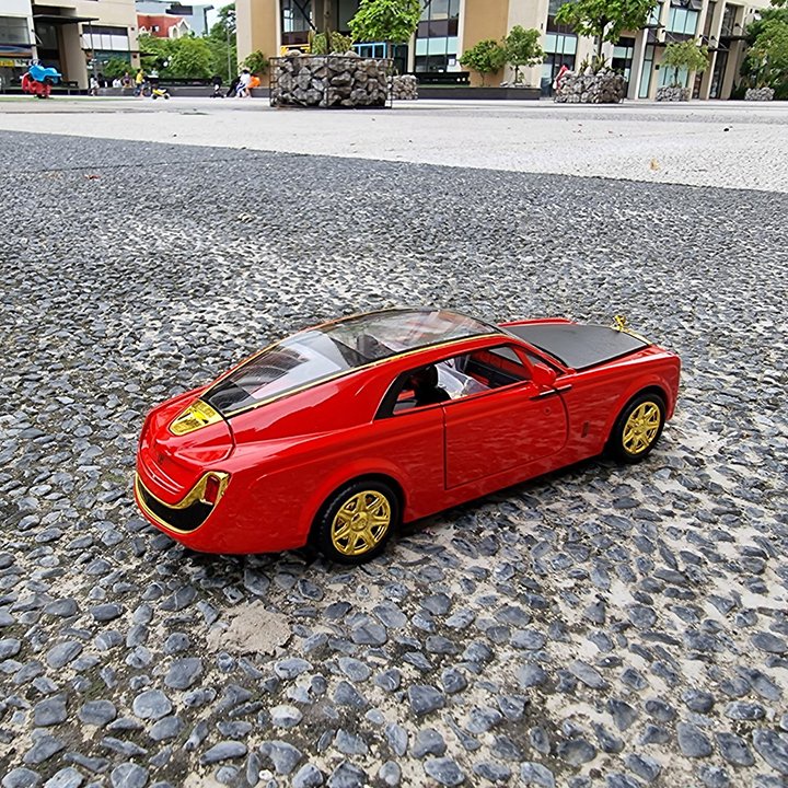 Mô Hình Xe Ô Tô Rolls-Royce Phantom. Phiên Bản Đặc Biệt. Tỉ lệ 1:24 bằng hợp kim. Có bánh đà