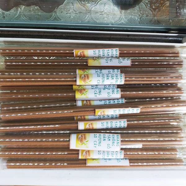 Nhang KHÔNG tăm ĐÀN HƯƠNG  thơm tự nhiên,dễ sử dụng