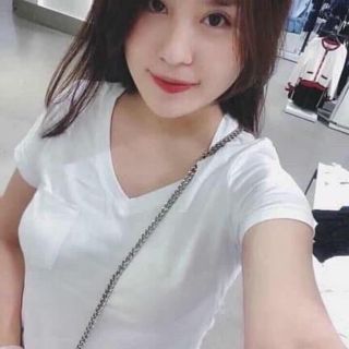 Áo Phông Cổ Tim 2 màu Trắng Đen