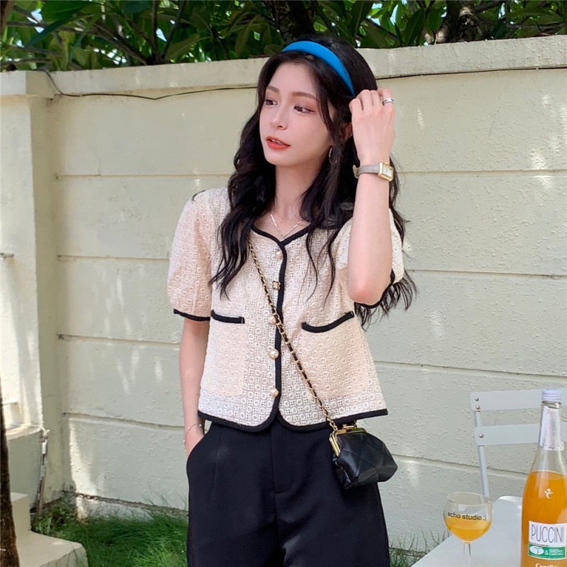 Áo Kiểu Tay Ngắn Khoét Lỗ Màu Sắc Tương Phản Dễ Phối Đồ Thời Trang Mùa Hè Dành Cho Nữ