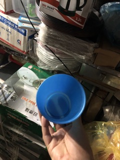 Cốc nhựa học sinh