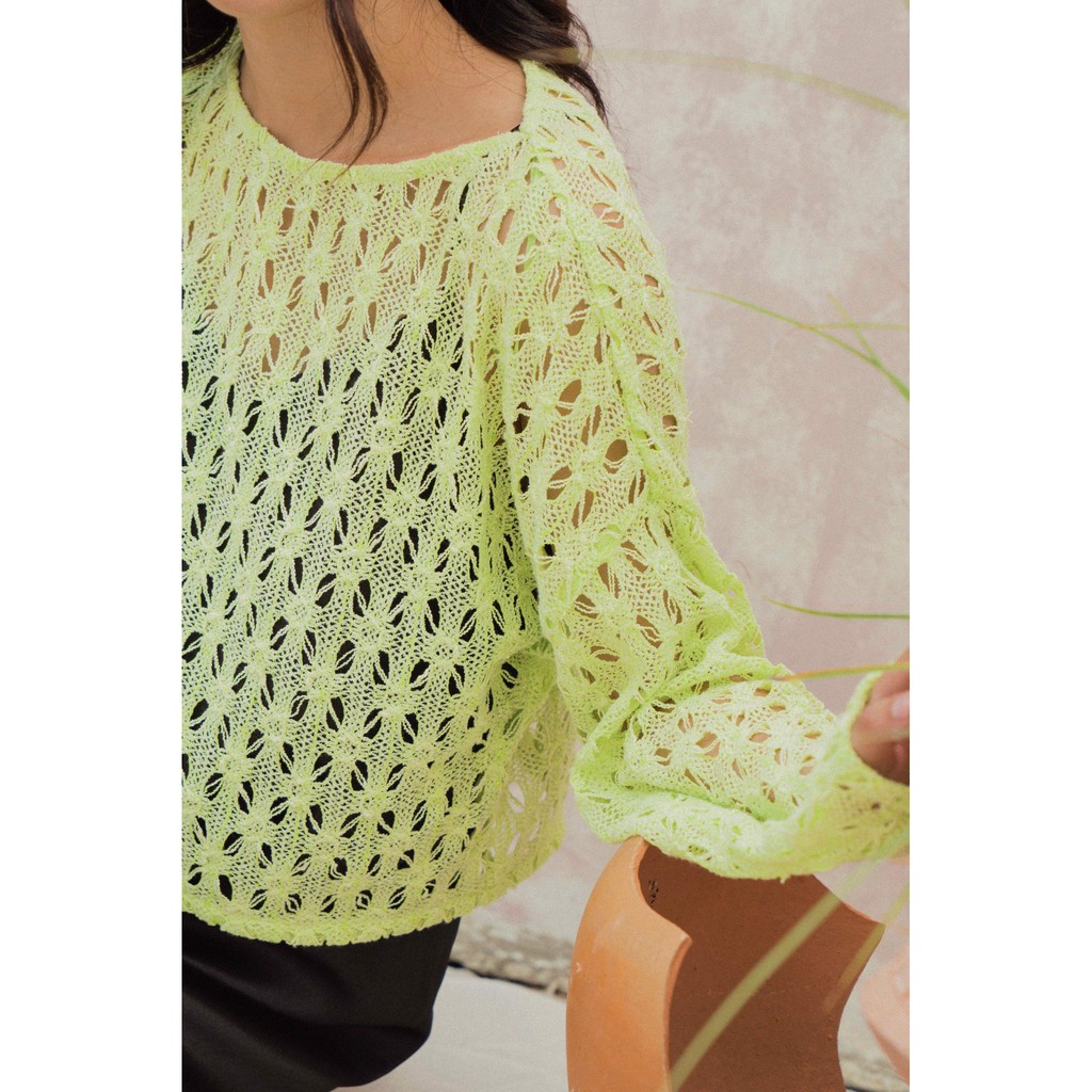 LIBÉ - Áo kiểu tay dài vải crochet xanh chuối