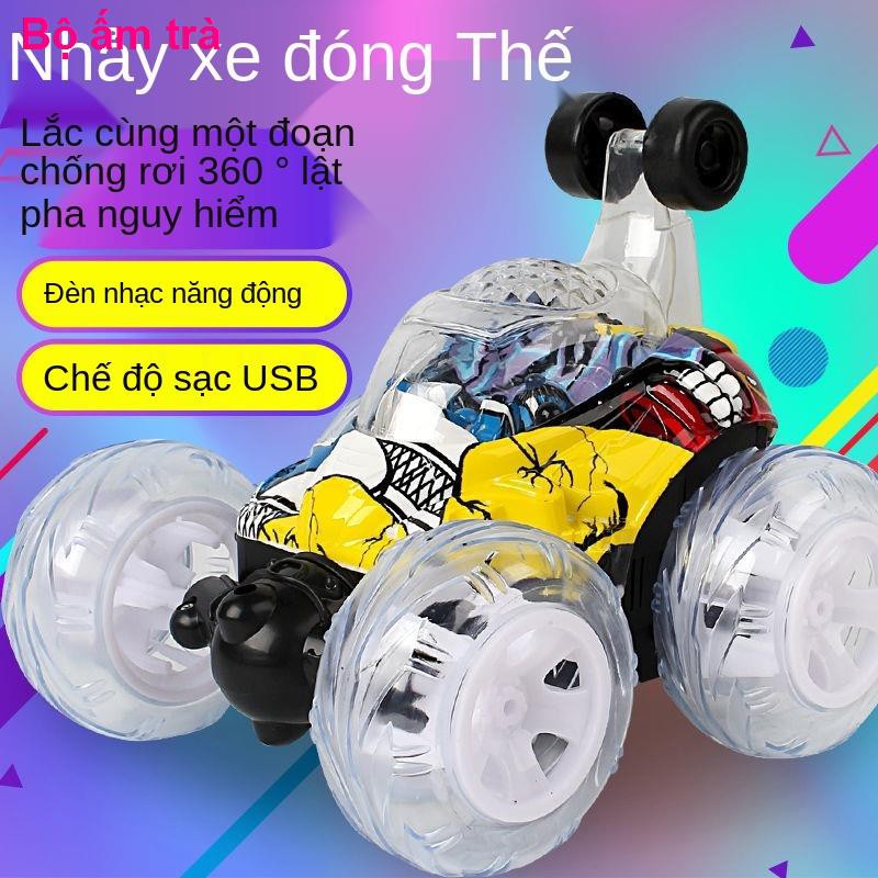 đồ chơi nhà bếpNhạc lớn Xe tải đóng thế lăn Điều khiển từ xa Ô tô đua địa hình Sạc đồ chơi trẻ em Quà tặng