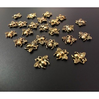 Charm hình con ong gắn móng 10k/10 viên