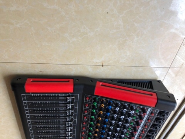 Bàn Mixer yamaha TF8 có Bluetooth USB