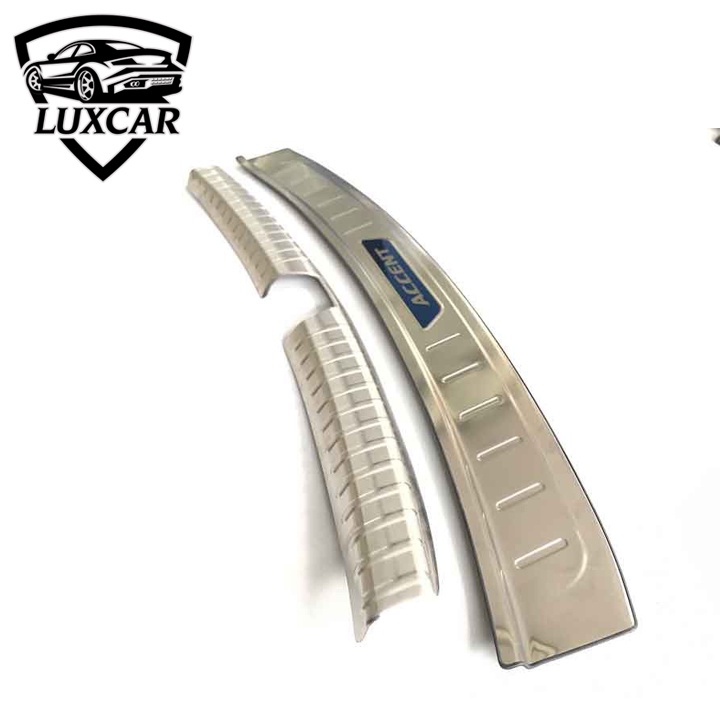 Nẹp chống trầy cốp sau xe HUYNDAI ACCENT chất liệu INOX, TITAN Luxcar cao cấp