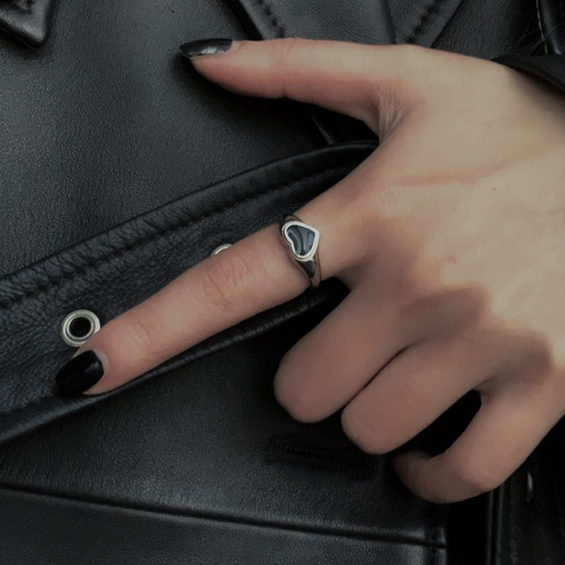 Nhẫn có thể tùy chỉnh kích cỡ thiết kế đơn giản