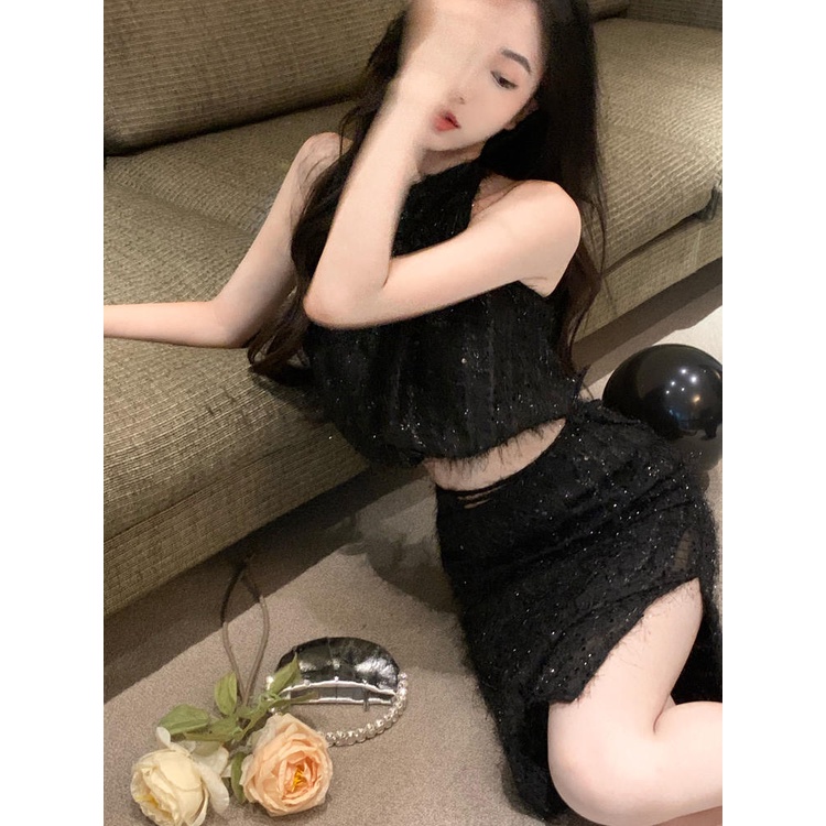 Set len lông bling bling đen rời áo cổ yếm + chân váy midi gợi cảm Strawberry