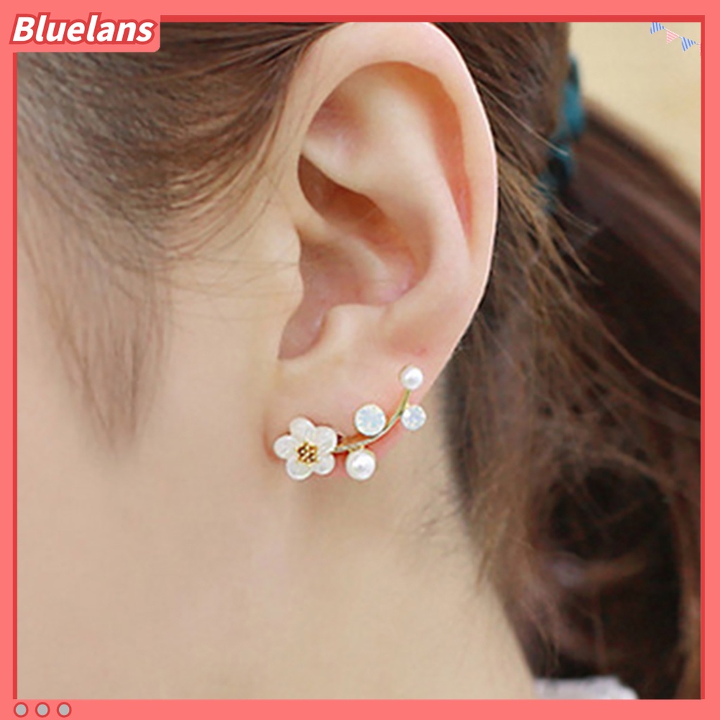 Đôi bông tai hoa đính ngọc trai thời trang cho nữ