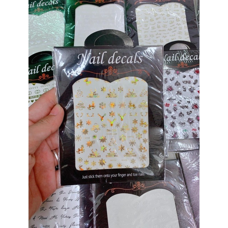 dán-trang-trí-móng-tay-chân-các-mẫu-chữ