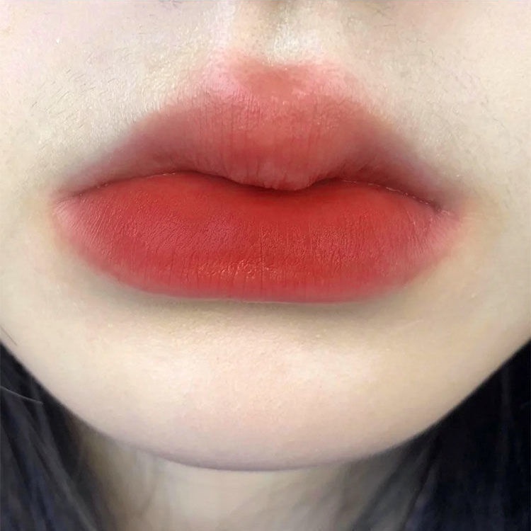 Son Môi Chống Thấm Nước Và Không Dính Cốc Với Thiết Kế Vỏ Họa Tiết Răng Cưa Độc Đáo