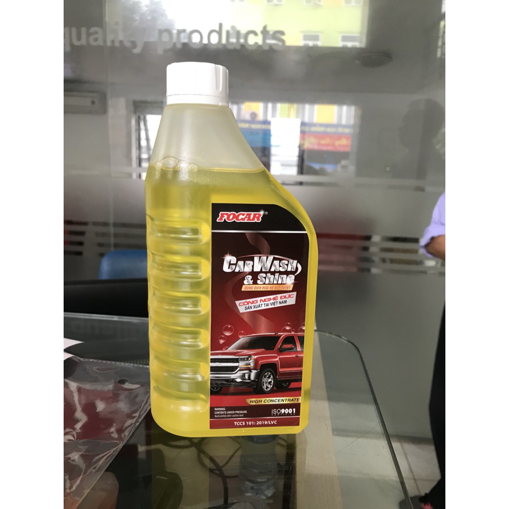 Dung dịch rửa xe bọt tuyết Focar Car Wash & Shine 850ml - Bọt tuyêt bông mịn