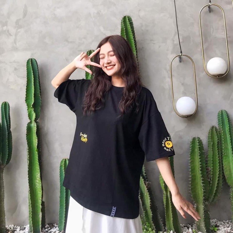 áo phông đen chữ vàng | BigBuy360 - bigbuy360.vn