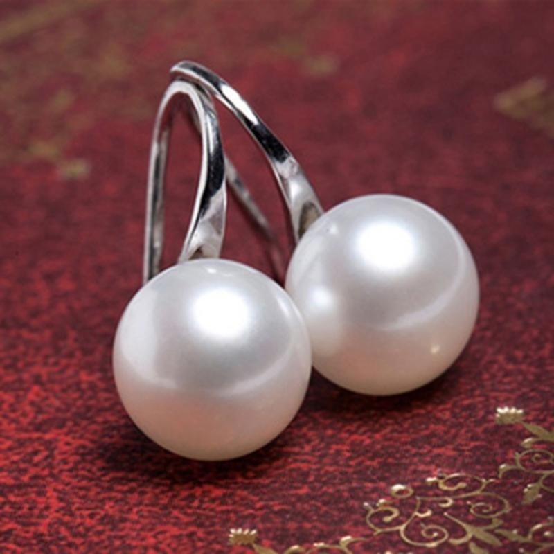 Khuyên tai mạ vàng 18K đính ngọc trai nhân tạo sang trọng