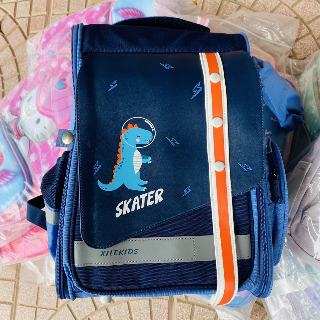 Balo chống gù cho bé kèm hộp bút