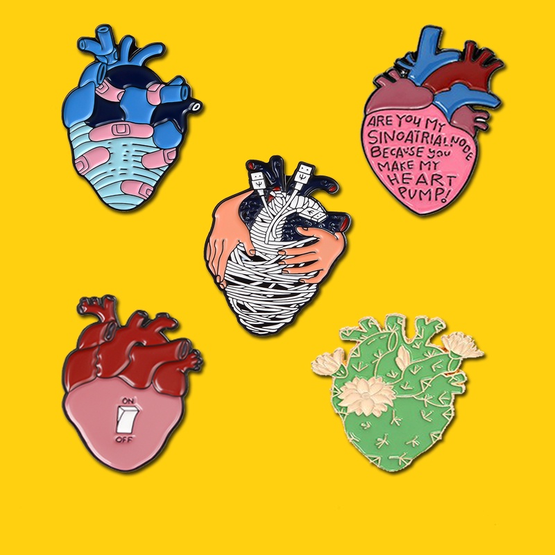 Huy Hiệu Cài Áo Hình Trái Tim Cáp Dữ Liệu Sáng Tạo