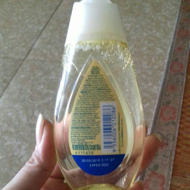 Tắm gội Johnson's baby 100ml Thái Lan