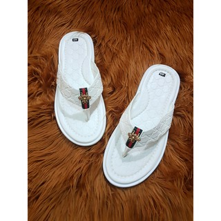 DÉP KẸP NAM THÁI GUCI TRẮNG KHÓA ONG VÀNG IN QUAI