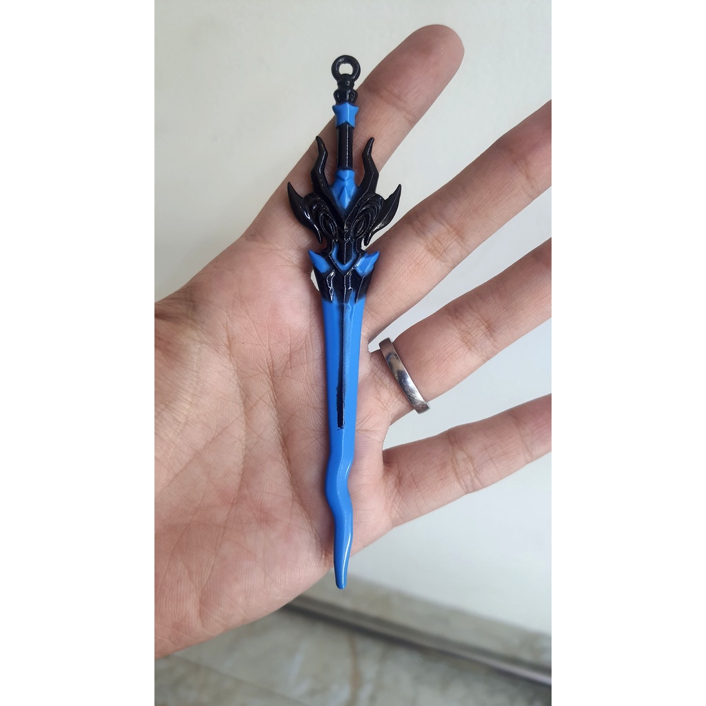 Mô hình hợp kim trang bị mini kèm dây tua rua màu ngẫu nhiên - Baystore