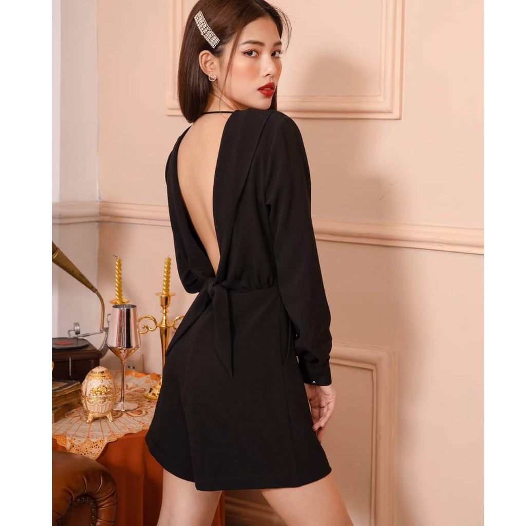 Jumpsuit đen tay dài, hở lưng sang chảnh
