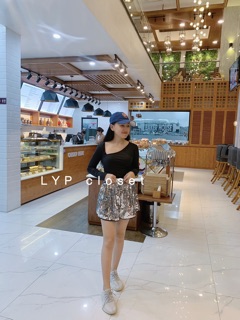 Crop top cổ lệch