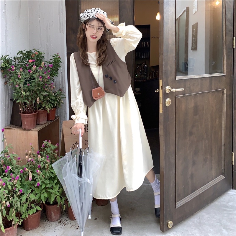 Váy dài kèm vest rời phong cách Hàn Quốc