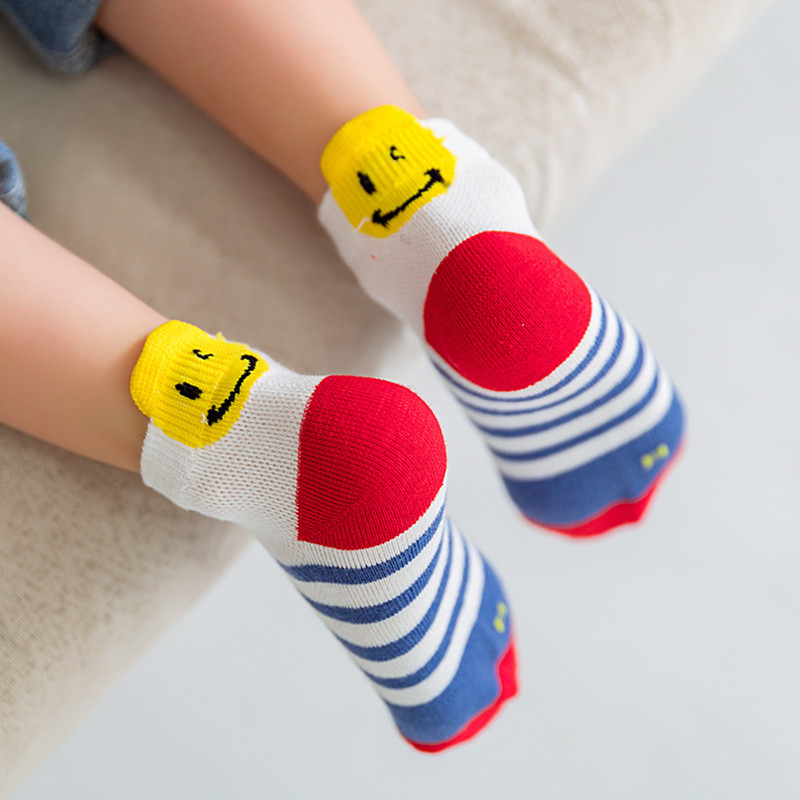 Bộ 5 Đôi Tất Luckycandy Hình Mặt Cười Dễ Thương Cho Bé
