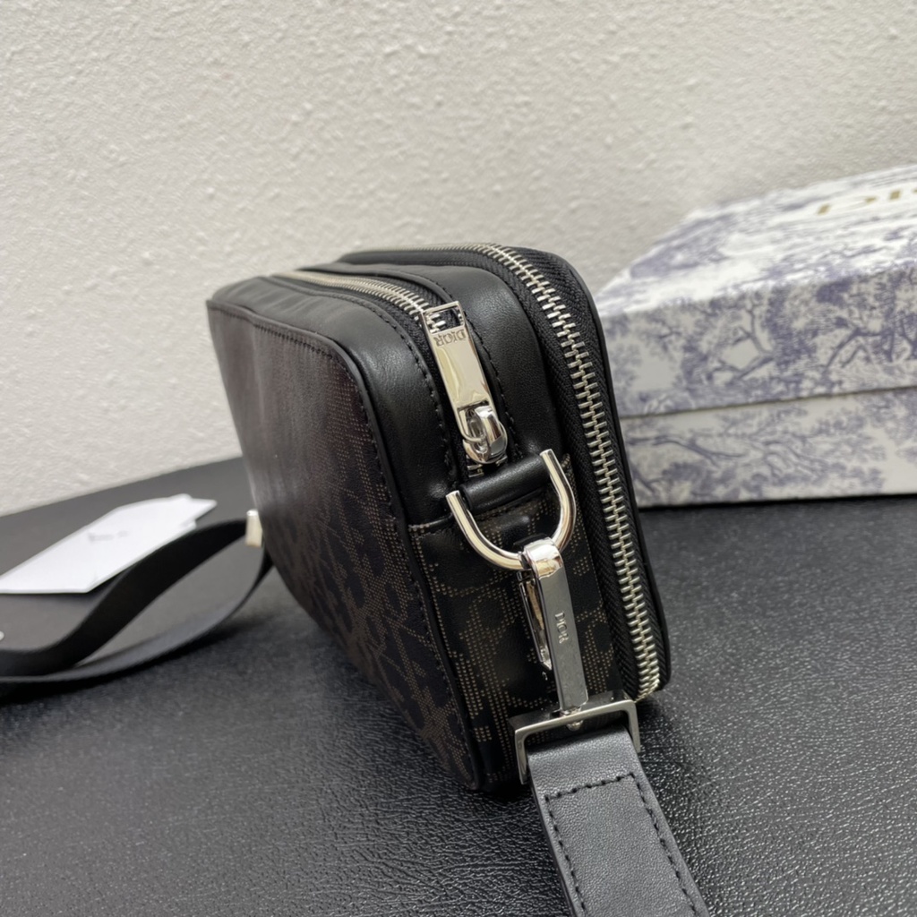 Túi đeo chéo nam da thật thời trang cao cấp Christian Dior CD phong cách thời thượng, thu hút