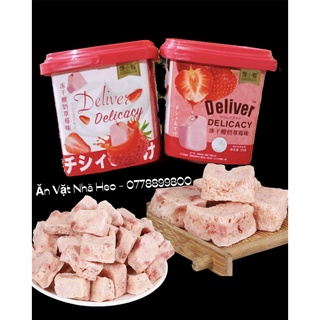 Một xô sữa chua sấy vị dâu phủ kem sữa DELIVER-DELICACY